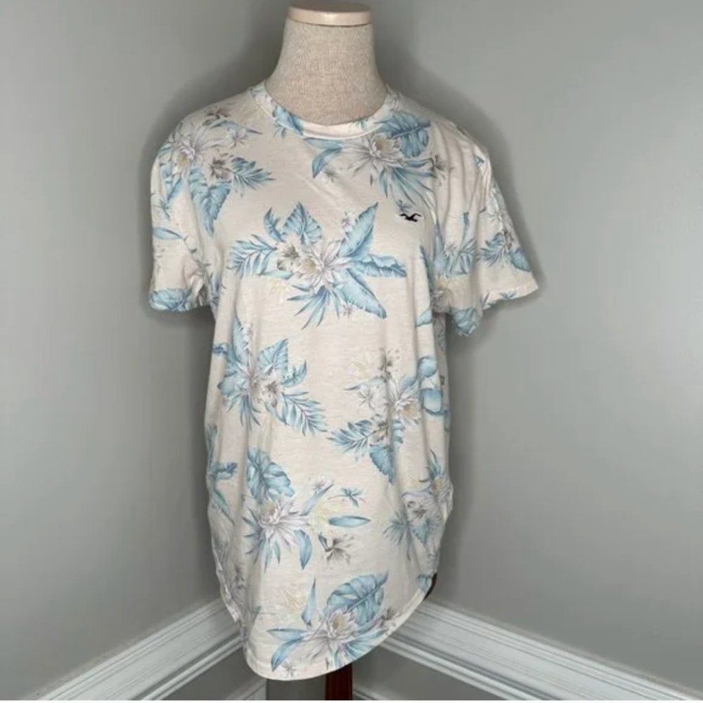 Hollister Curved Tee Floral Light Pink Short Sleeve Tee Size Medium
